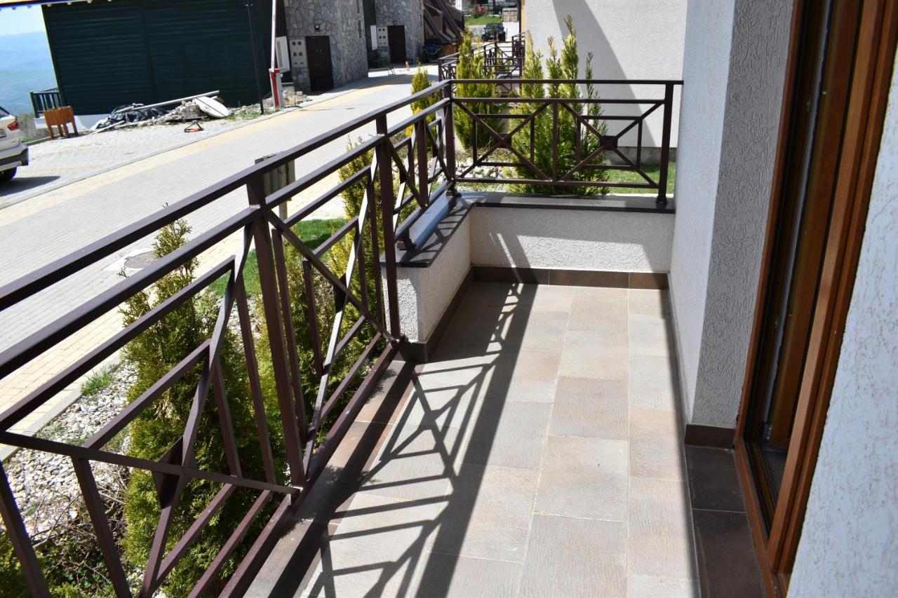 Apartman G1 U Milmari Kompleksu - โคเปานิก ภายนอก รูปภาพ