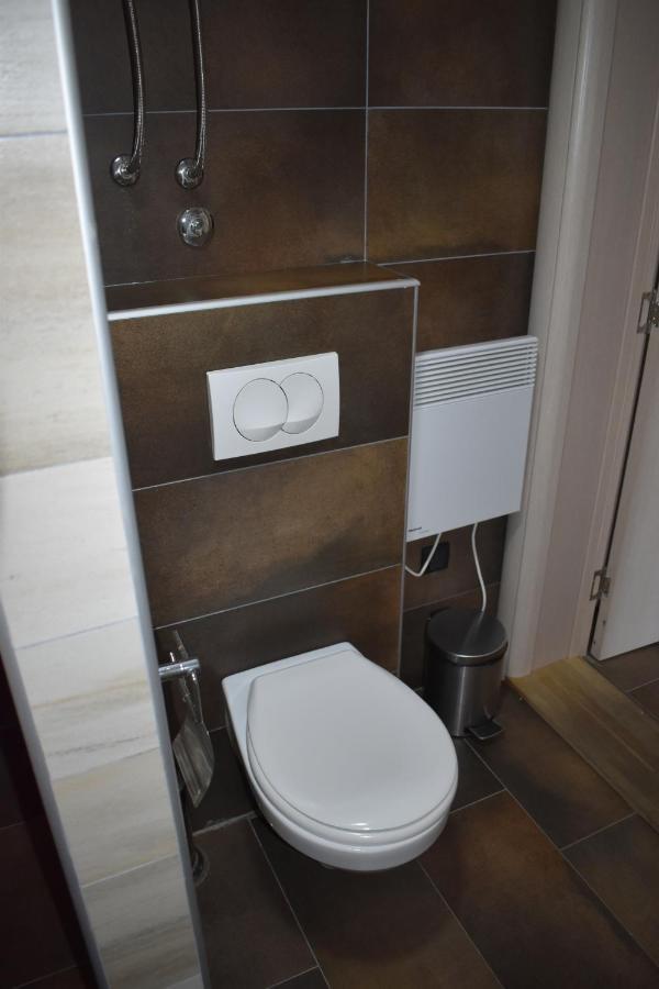 Apartman G1 U Milmari Kompleksu - โคเปานิก ภายนอก รูปภาพ
