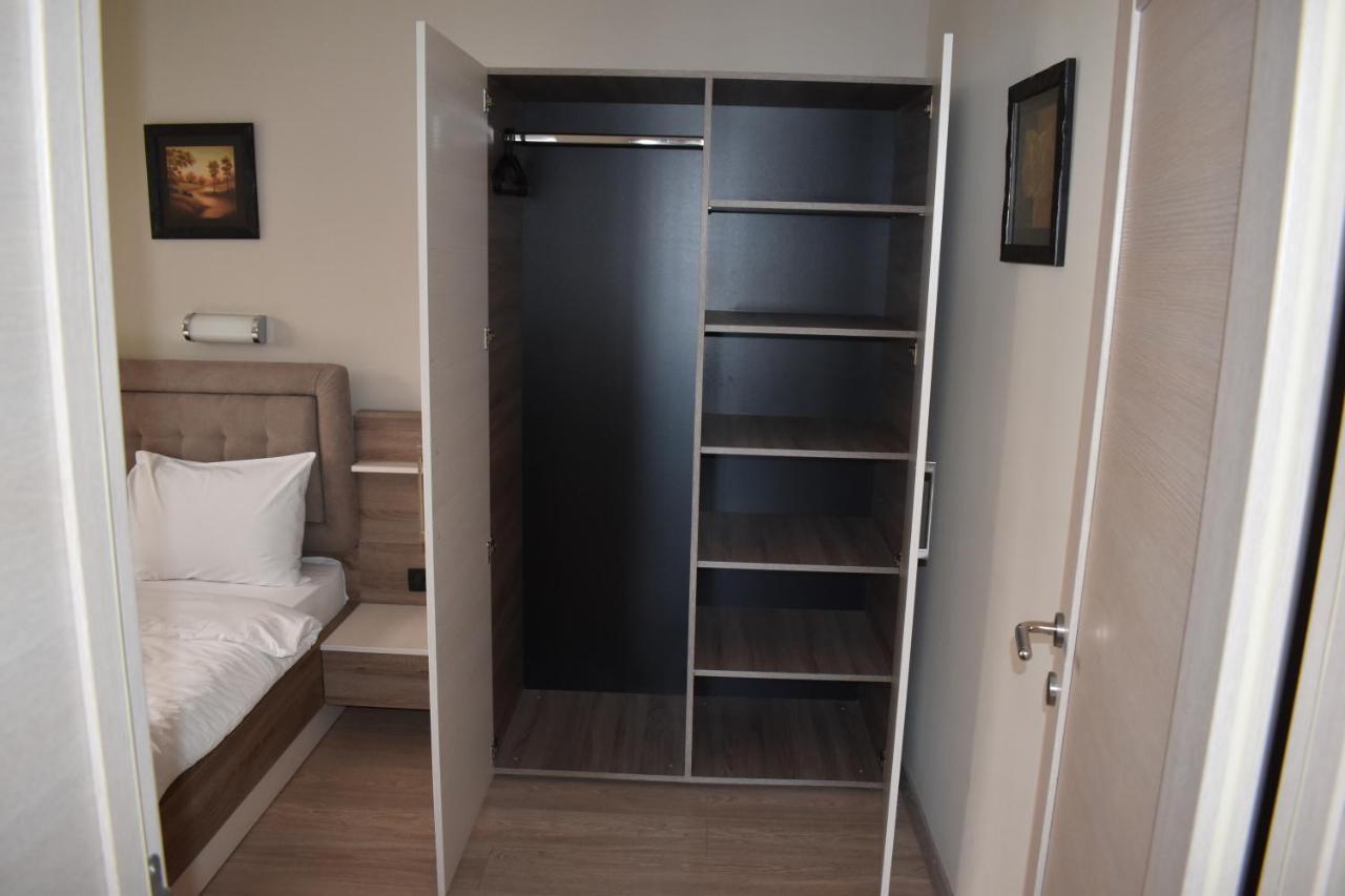 Apartman G1 U Milmari Kompleksu - โคเปานิก ภายนอก รูปภาพ