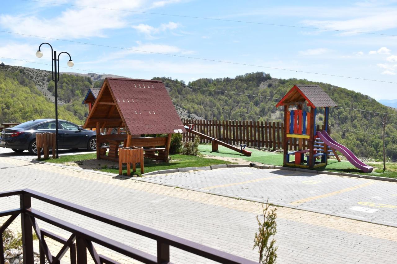 Apartman G1 U Milmari Kompleksu - โคเปานิก ภายนอก รูปภาพ
